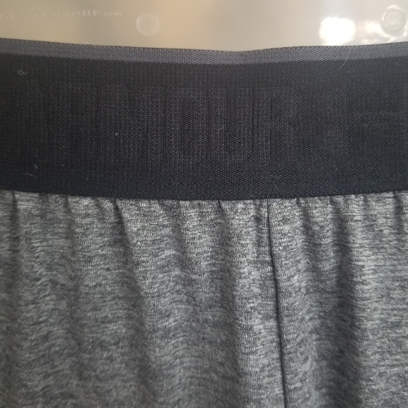 Under Amour Athletic Shorts - Picture 8 of 9